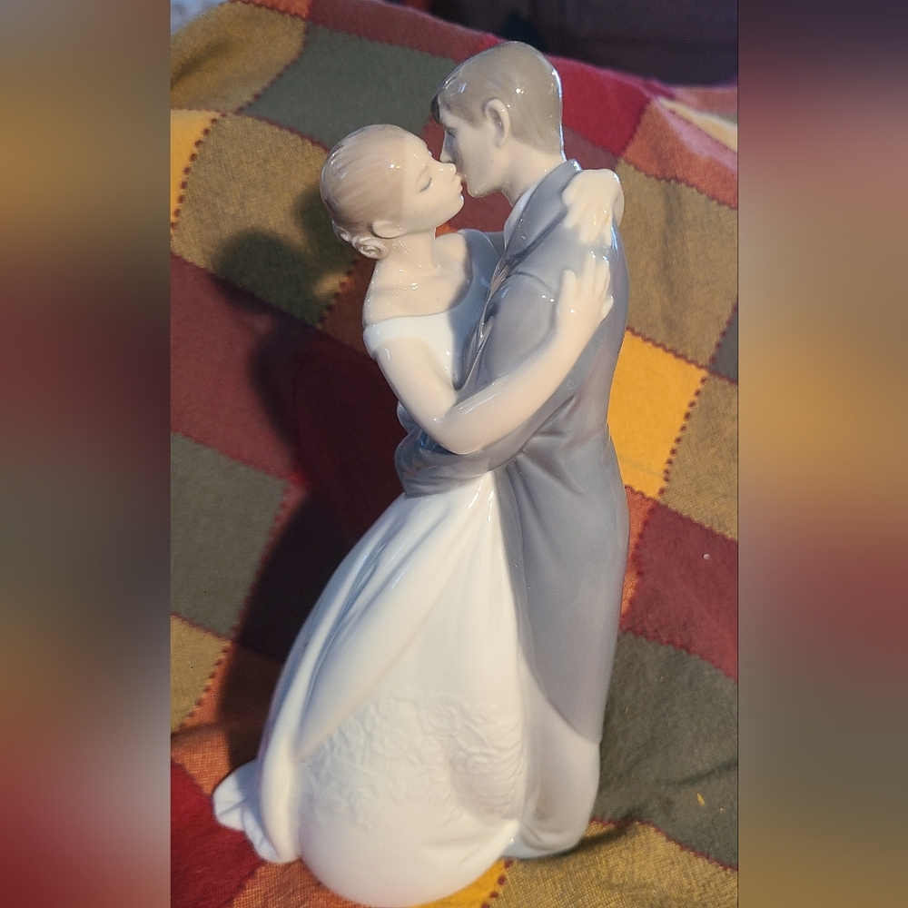 Elegant Bride and Groom Figurine